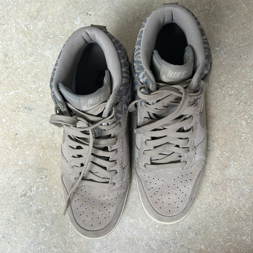 Nike brand high top hidden wedge heeled gym shoes. - Picture 7 of 7